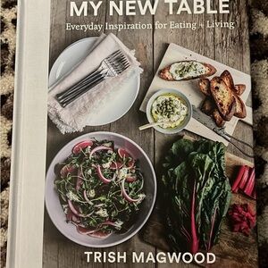 'My New Table' Cookbook - White and Brown
